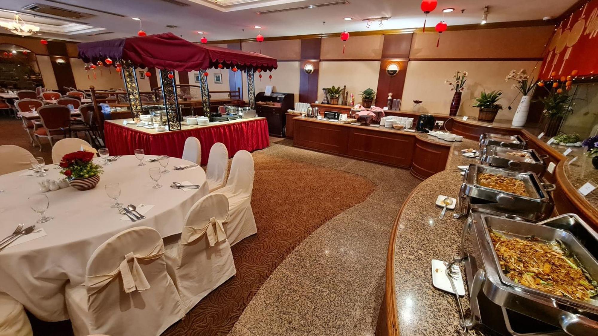 Dynasty Hotel Miri Exteriör bild