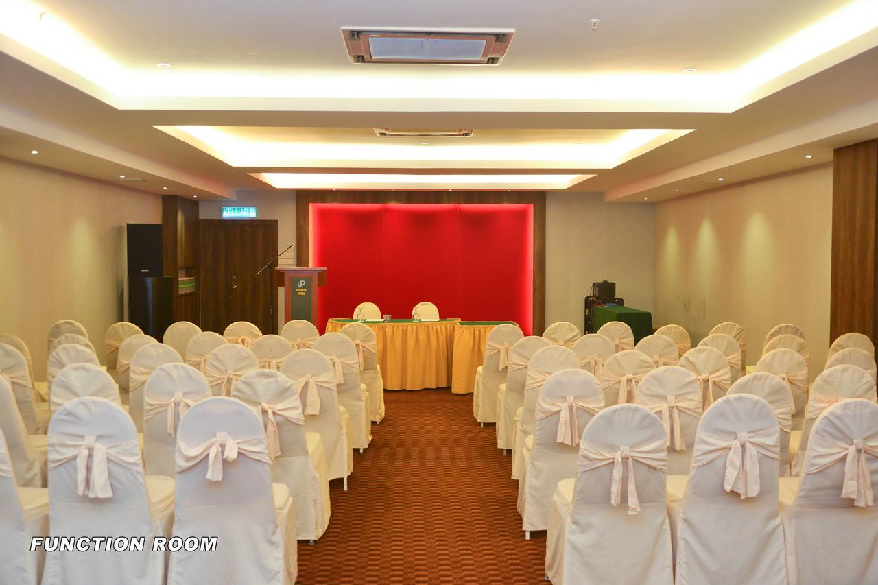 Dynasty Hotel Miri Exteriör bild